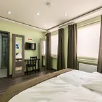 Buergerhofhotel Отель
